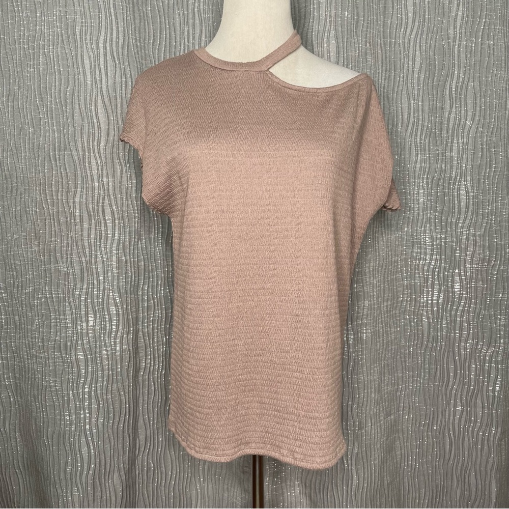 gibsonlook cutout shoulder pucker top